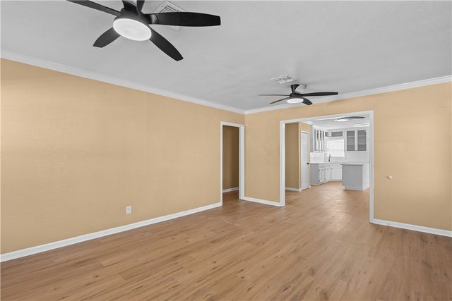 717 Indiana Ave, Corpus Christi, TX 78404