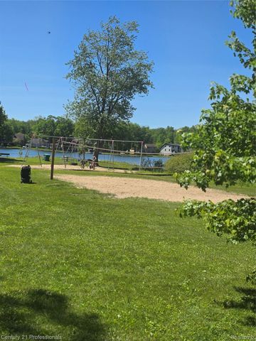 NA VL Rio Vista, Commerce Charter Township, MI 48382
