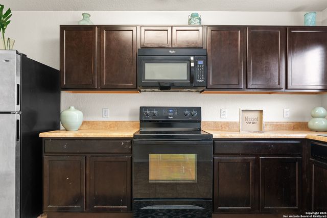 10927 Gunsel Trail, San Antonio, TX 78245