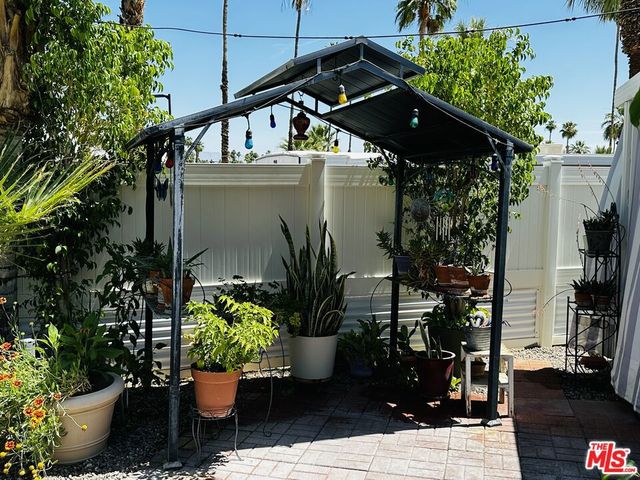 2 Carmel Drive, Palm Springs, CA 92264