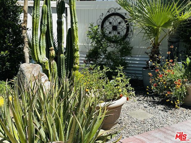 2 Carmel Drive, Palm Springs, CA 92264