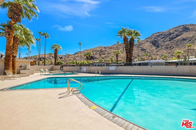 2 Carmel Drive, Palm Springs, CA 92264