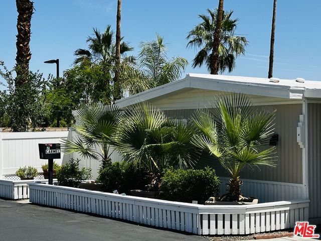 2 Carmel Drive, Palm Springs, CA 92264