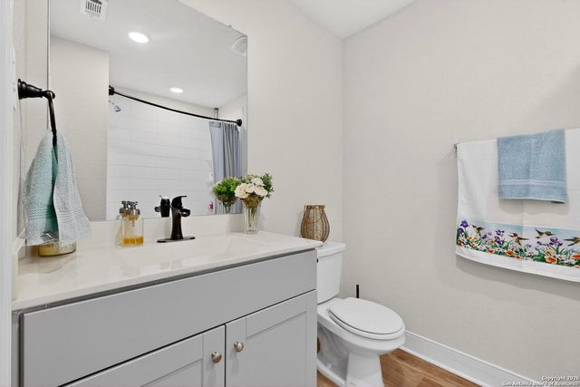 1405 Parkwood, Seguin, TX 78155