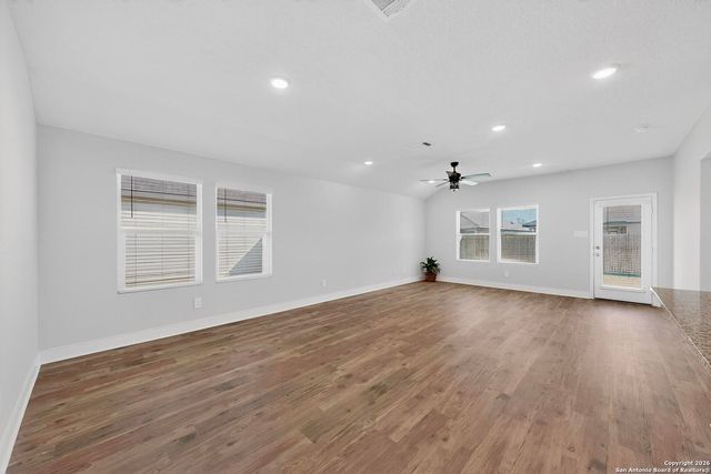 1405 Parkwood, Seguin, TX 78155