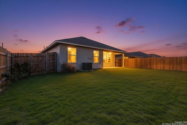 1405 Parkwood, Seguin, TX 78155