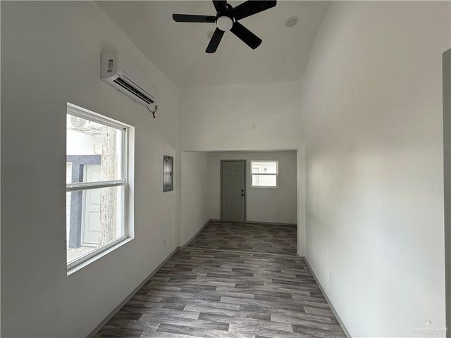 212 E 11th Street, Mission, TX 78572