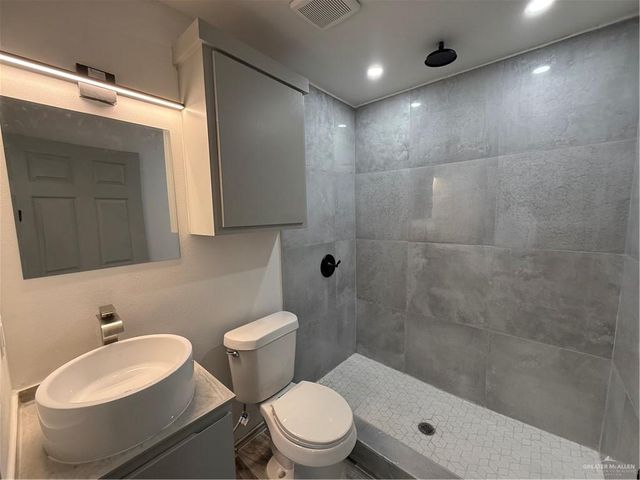 212 E 11th Street, Mission, TX 78572