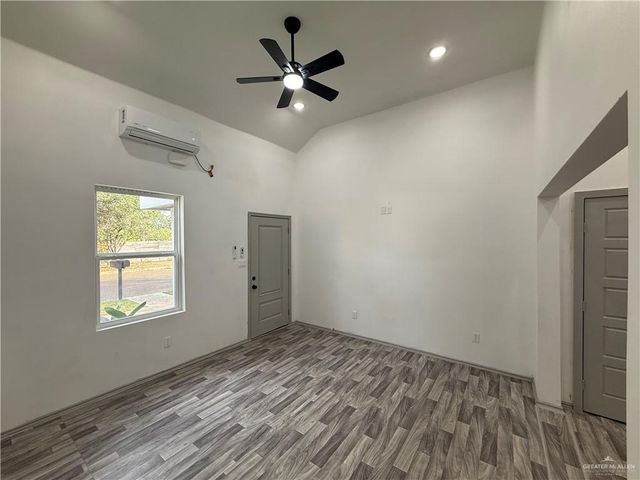 212 E 11th Street, Mission, TX 78572