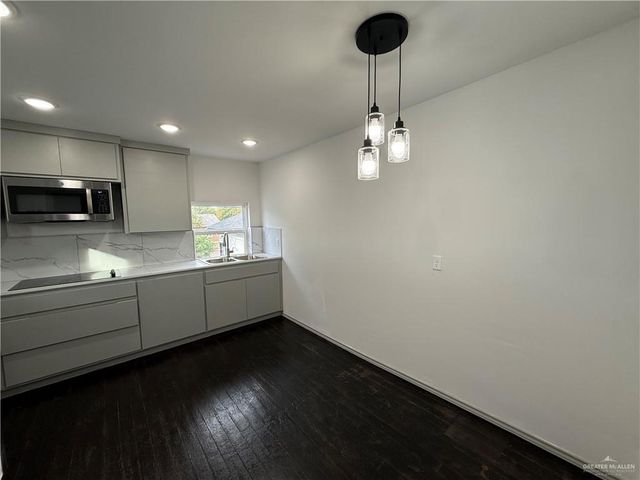 212 E 11th Street, Mission, TX 78572