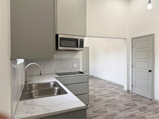 212 E 11th Street, Mission, TX 78572