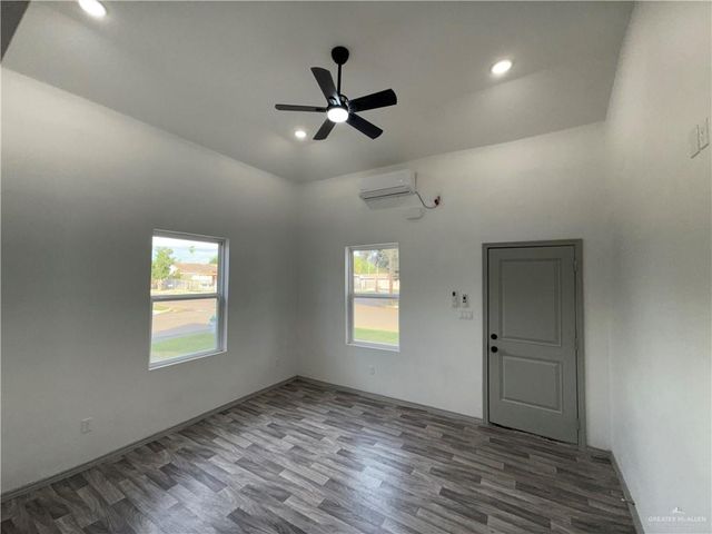 212 E 11th Street, Mission, TX 78572