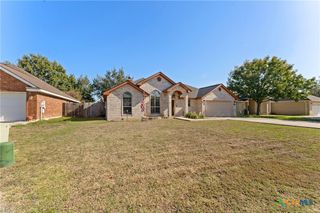 637 Garnet Street, Seguin, TX 78155
