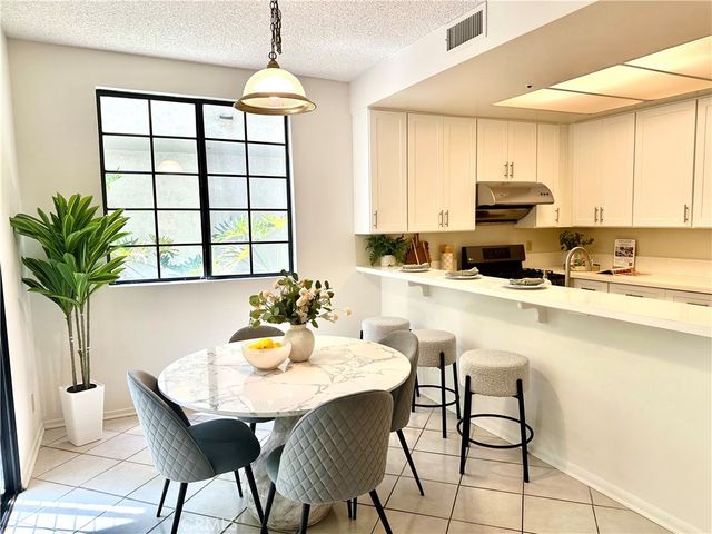 235 S Holliston 118, Pasadena, CA 91106