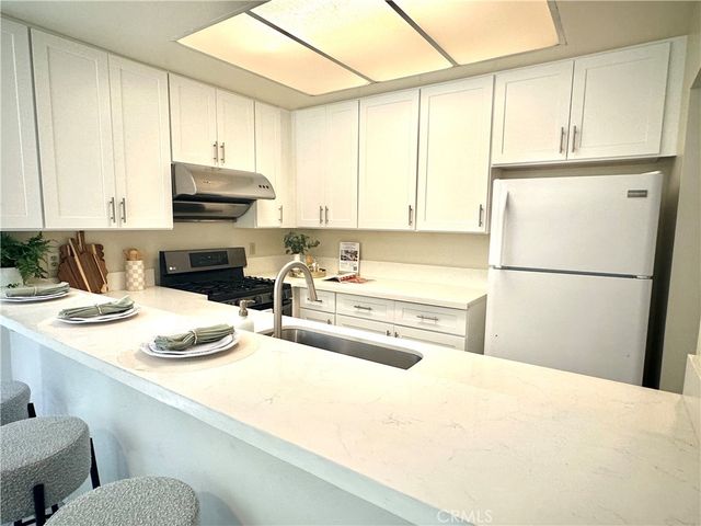 235 S Holliston 118, Pasadena, CA 91106