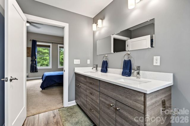 66 Burton Street, Asheville, NC 28806