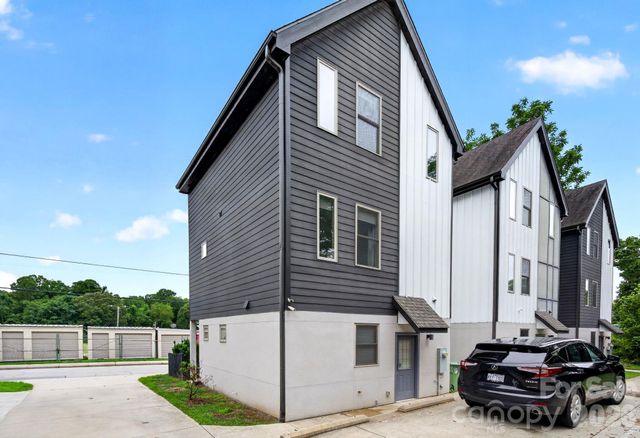 66 Burton Street, Asheville, NC 28806