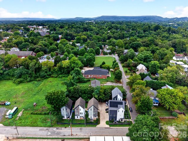 66 Burton Street, Asheville, NC 28806