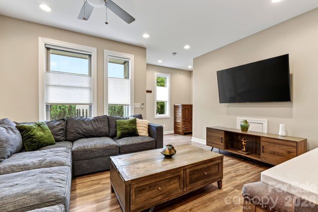 66 Burton Street, Asheville, NC 28806