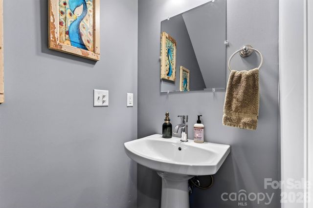 66 Burton Street, Asheville, NC 28806