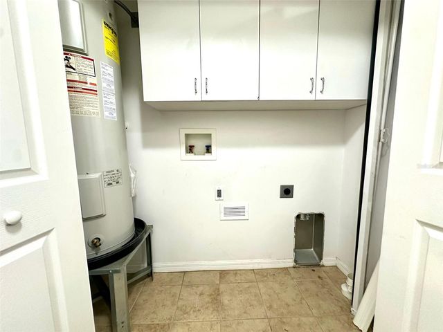 1121 DR MARTIN LUTHER KING JR STREET S, St Petersburg, FL 33705