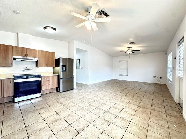 1121 DR MARTIN LUTHER KING JR STREET S, St Petersburg, FL 33705