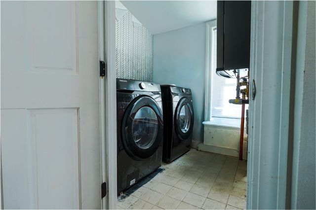 33 Bay View Ave, Winthrop, MA 02152