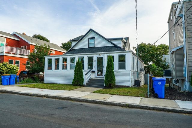 33 Bay View Ave, Winthrop, MA 02152
