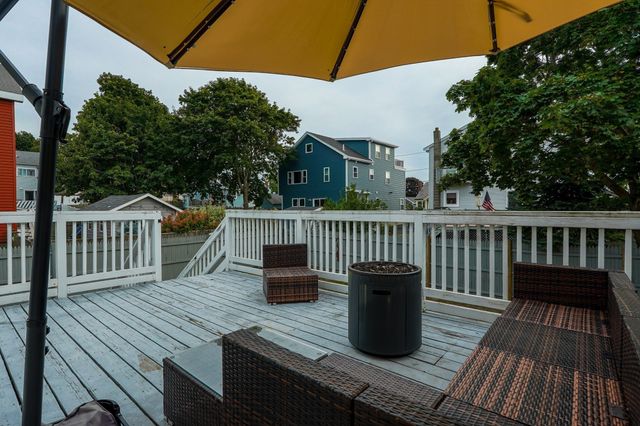 33 Bay View Ave, Winthrop, MA 02152