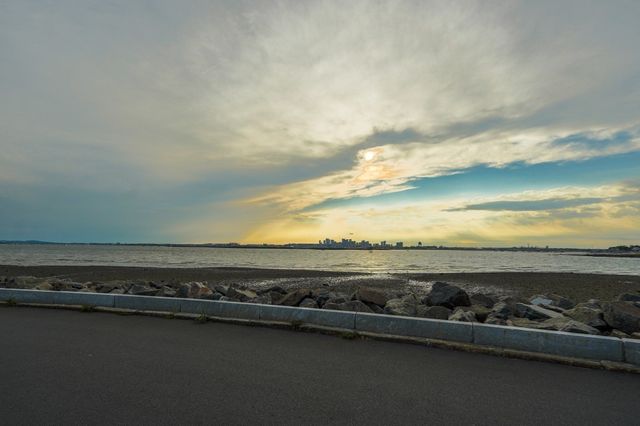33 Bay View Ave, Winthrop, MA 02152