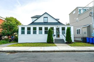 33 Bay View Ave, Winthrop, MA 02152