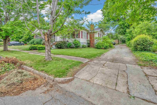 556 Gadsden Court, Spartanburg, SC 29302
