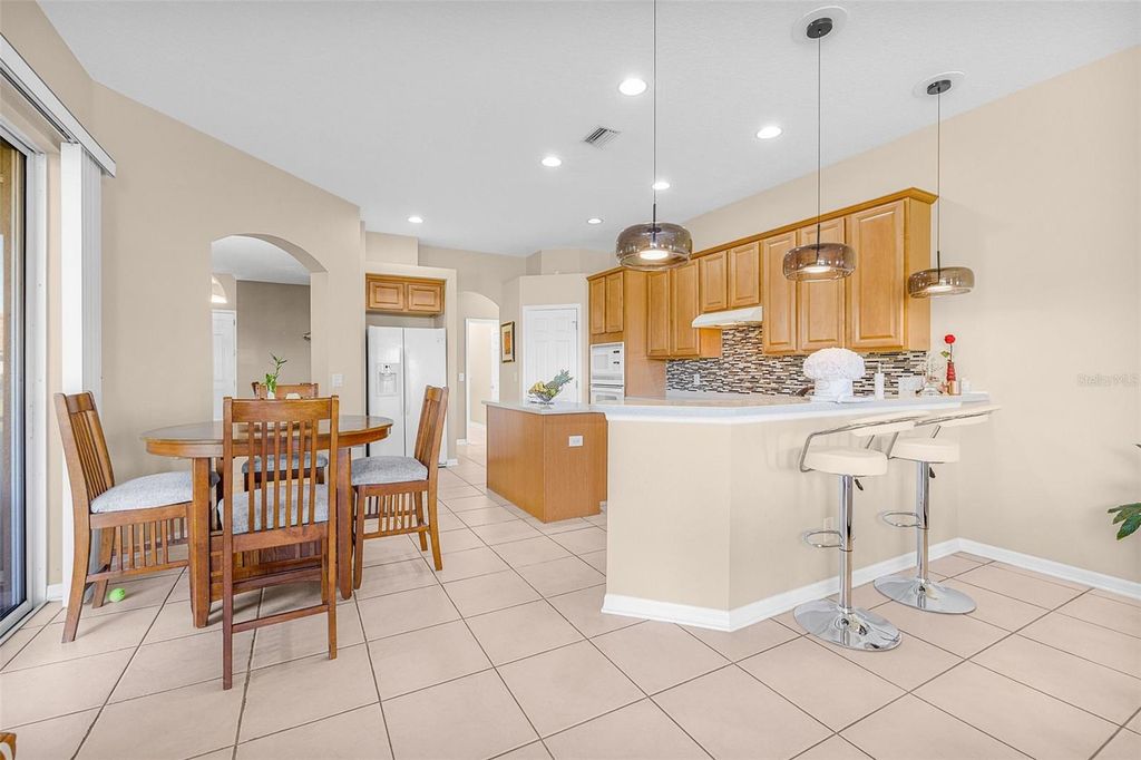 Image 24 of property listing at 4315 70TH AVENUE E, Ellenton, FL 34222