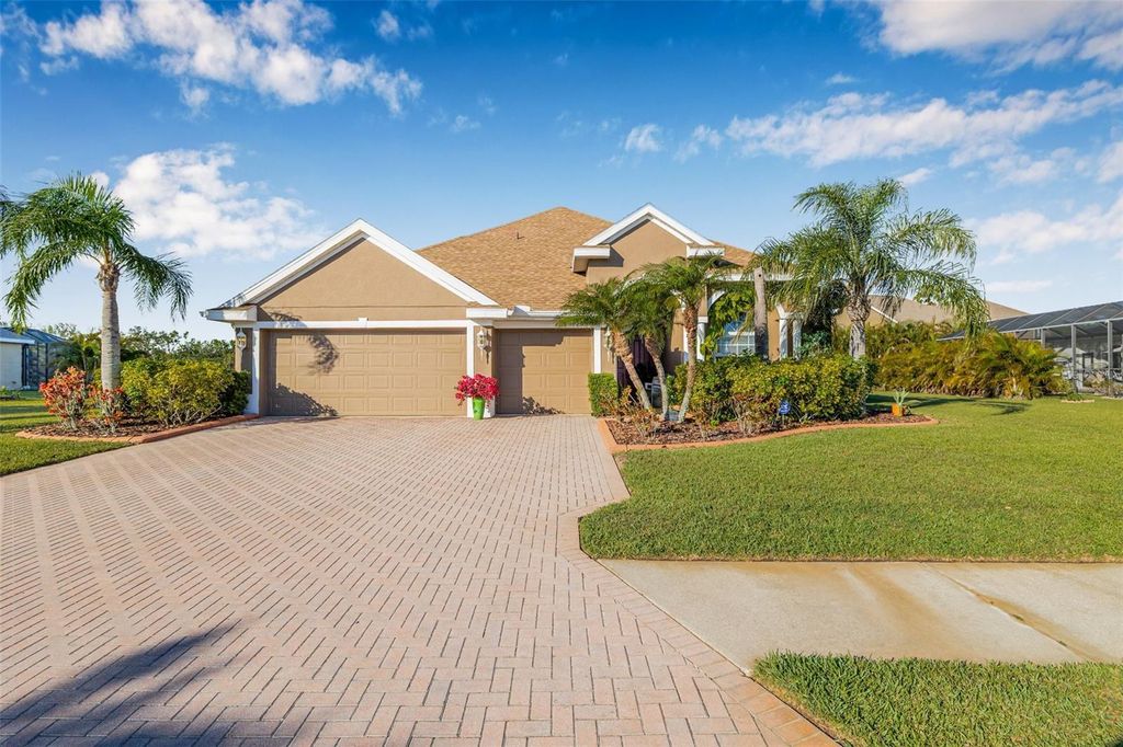 Image 4 of property listing at 4315 70TH AVENUE E, Ellenton, FL 34222