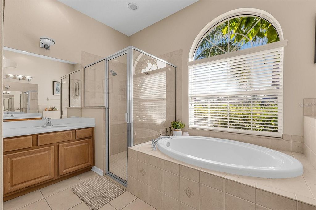 Image 40 of property listing at 4315 70TH AVENUE E, Ellenton, FL 34222