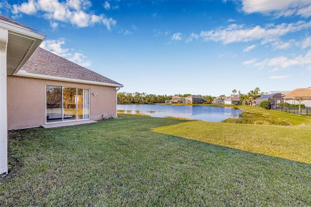 Image 9 of property listing at 4315 70TH AVENUE E, Ellenton, FL 34222