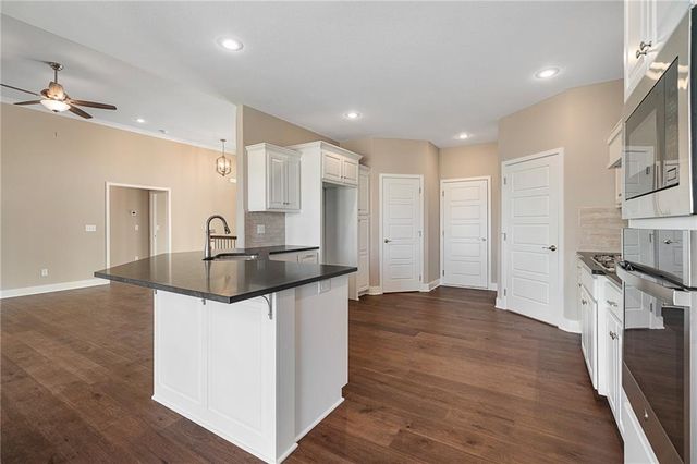 10139 N Winchester Avenue, Kansas City, MO 64156