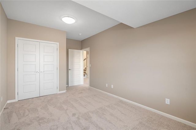 10139 N Winchester Avenue, Kansas City, MO 64156