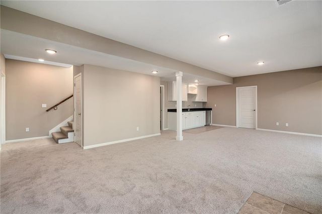 10139 N Winchester Avenue, Kansas City, MO 64156