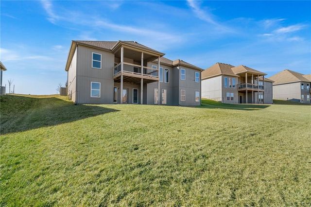 10139 N Winchester Avenue, Kansas City, MO 64156