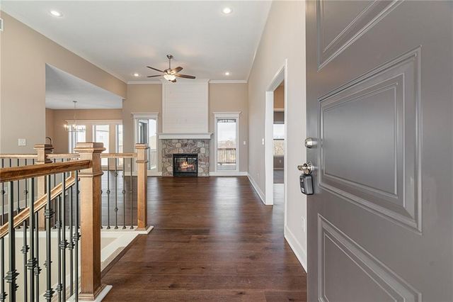 10139 N Winchester Avenue, Kansas City, MO 64156