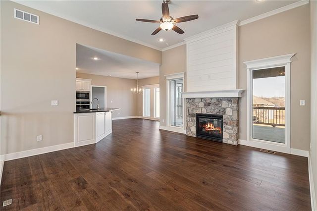 10139 N Winchester Avenue, Kansas City, MO 64156