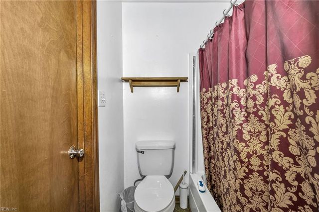 39 S Gawain WAY, Hampton, VA 23669