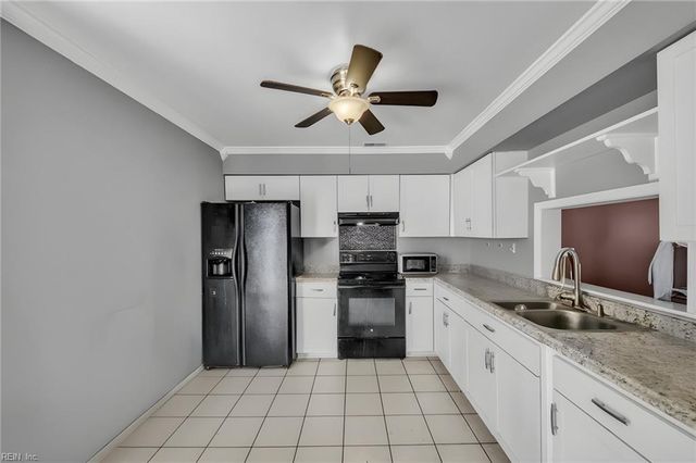39 S Gawain WAY, Hampton, VA 23669