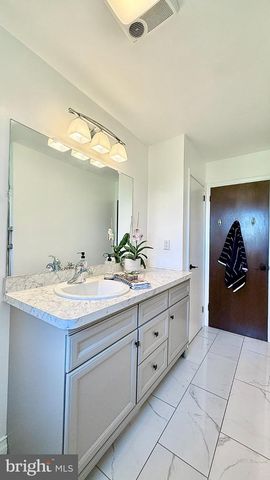2010 SCHEETZS CHURCH RD, Quakertown, PA 18951