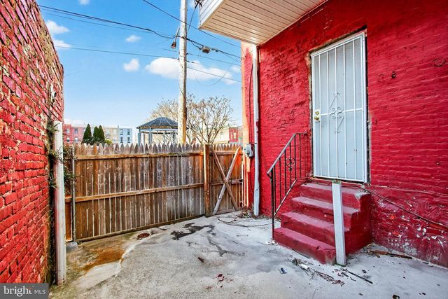 2222 W BERKS ST, Philadelphia, PA 19121