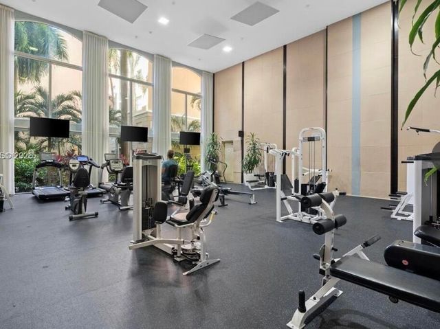 17100 N Bay Road 1911, Sunny Isles Beach, FL 33160