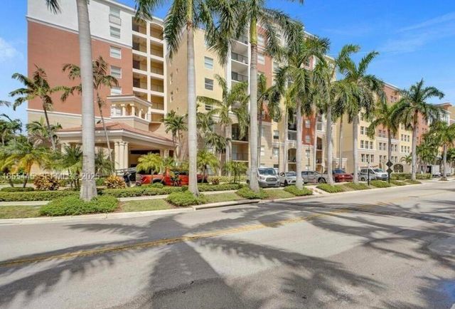 17100 N Bay Road 1911, Sunny Isles Beach, FL 33160