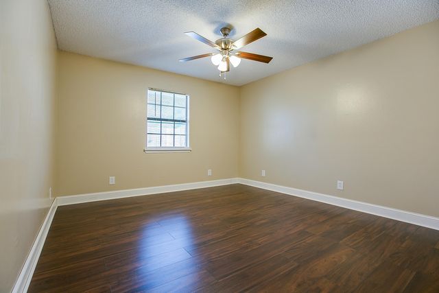 102 Loch Lomond Road, San Angelo, TX 76901