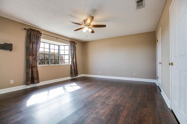 102 Loch Lomond Road, San Angelo, TX 76901